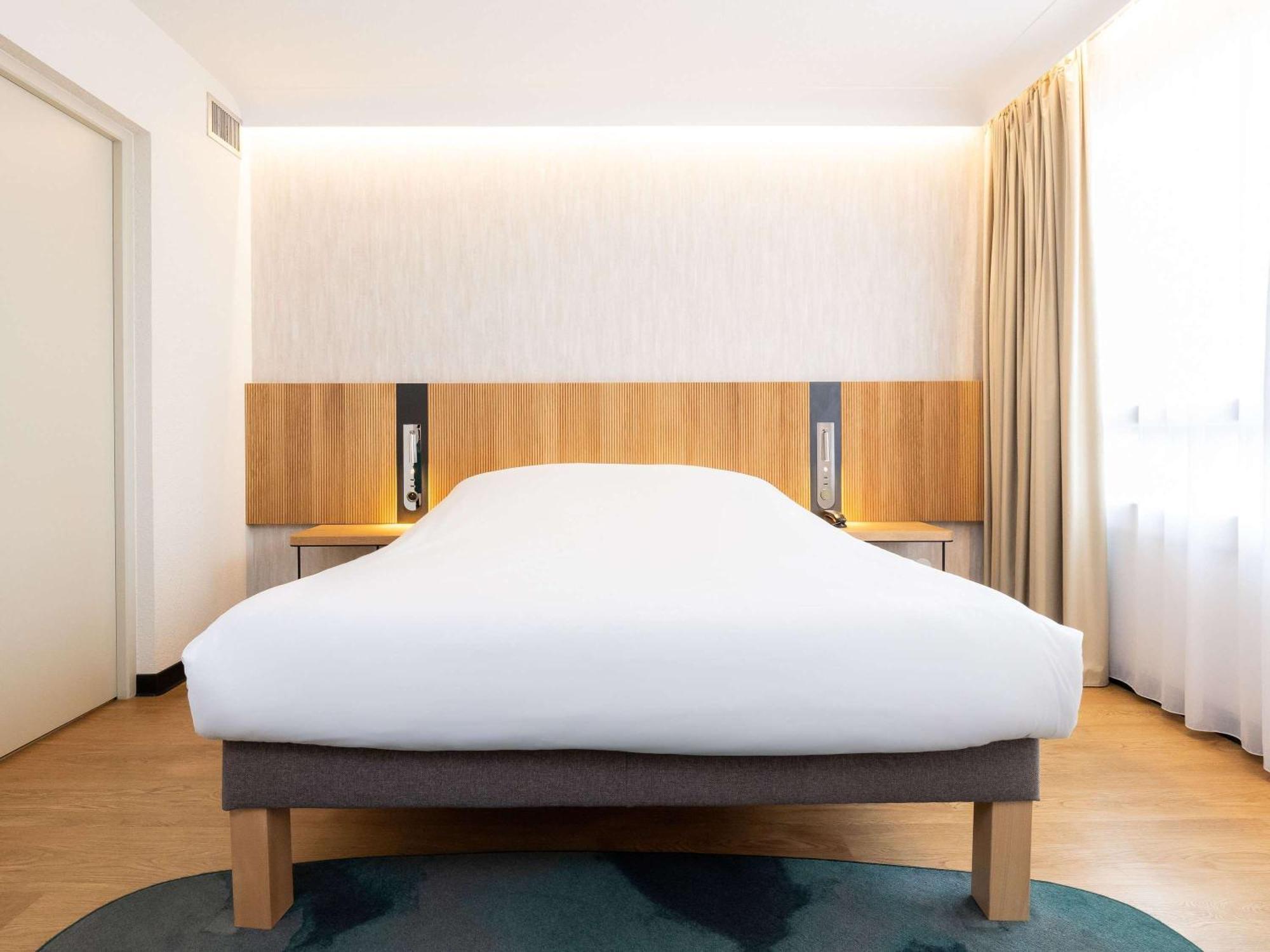 Novotel Suites Montpellier Antigone Exterior photo
